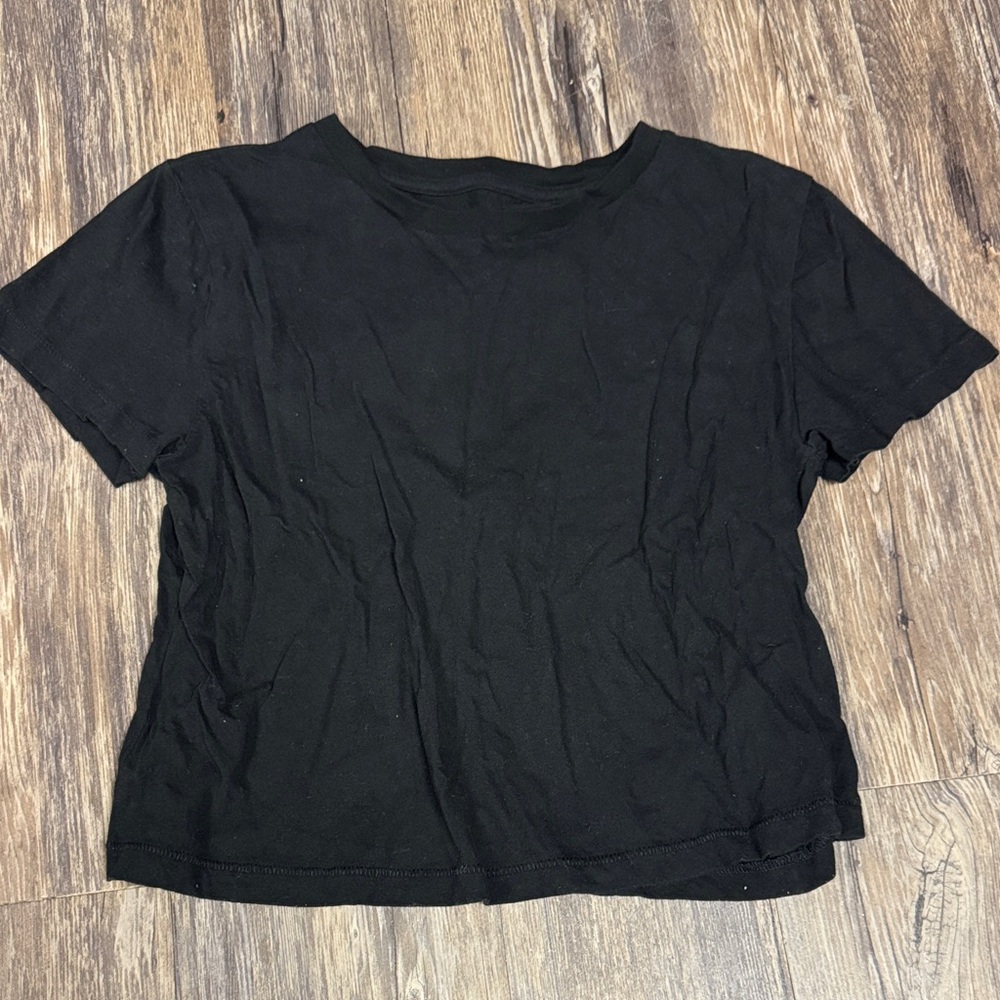 Universal Thread Black Short Sleeve Tee